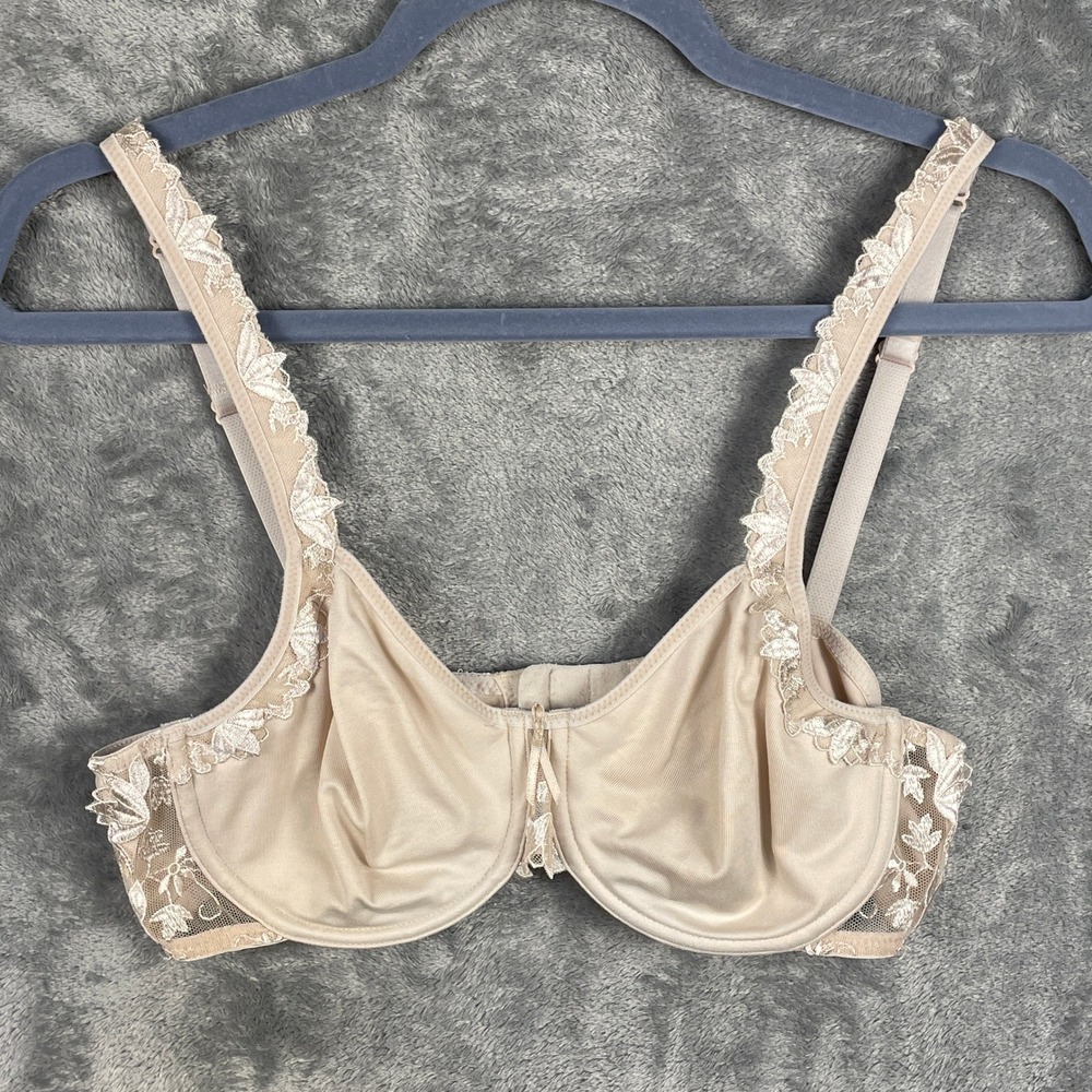 Wacoal Underwire Bra Womens 38C Nude Very Good Floral Leaf Embroidered Unlined